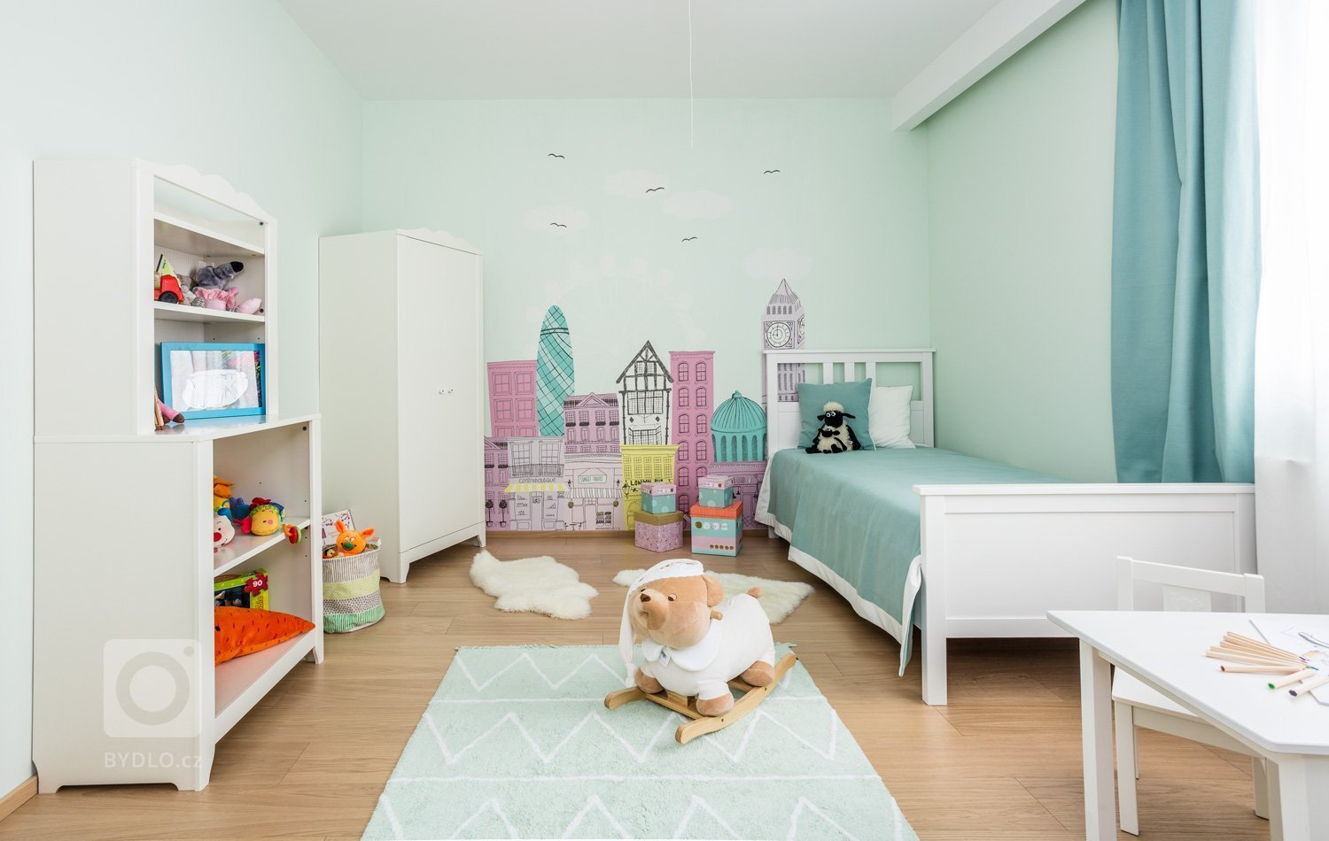 Navštivte spolu s námi ukázkový byt v nové pražské rezidenci WALTROVKA projektované developerskou společností PENTA. Tento byt je úchvatný mimo jiné z pohledu…