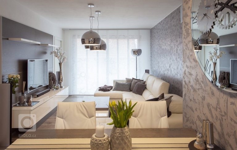 add picture to album