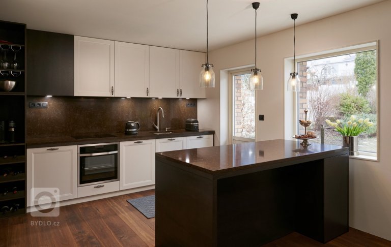 add picture to album