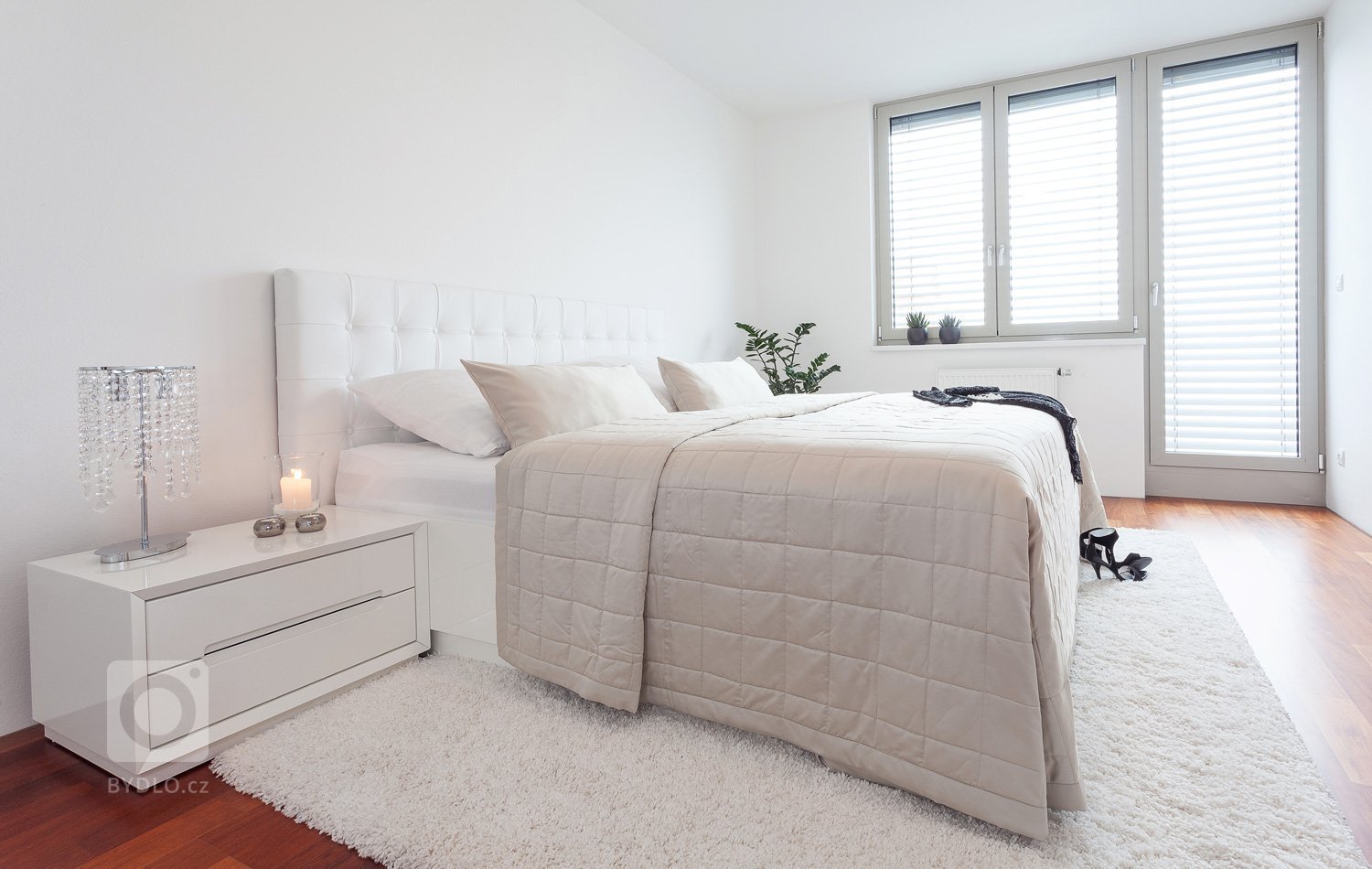 Každý domov představuje určitou skládanku vypovídající o vkusu, a potřebách jeho majitelů.&nbsp;Majitelka tohoto domu miluje moderní design, proto měla ihned…