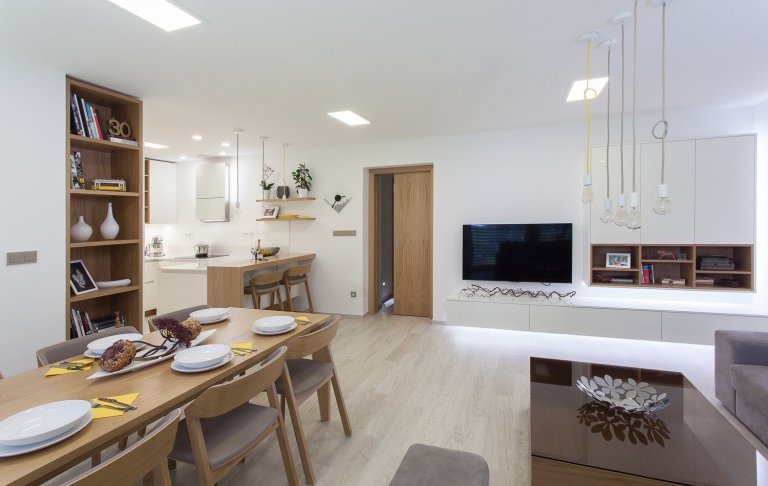 Mladé rodiny s malými dětmi rády volí kompletní vybavení nábytkem na klíč. Je dobrým rozhodnutím a výbornou investicí, pokud má rodina už od počátku co nejvíce…