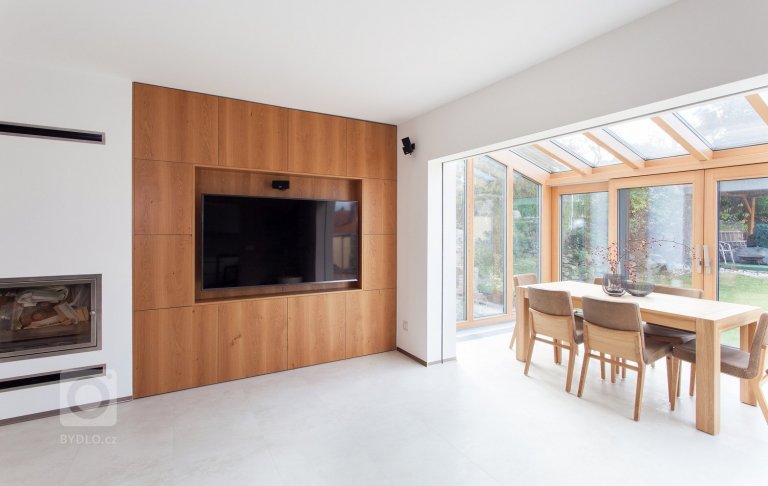 add picture to album