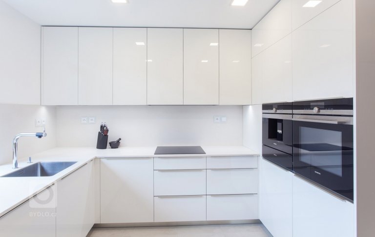 add picture to album