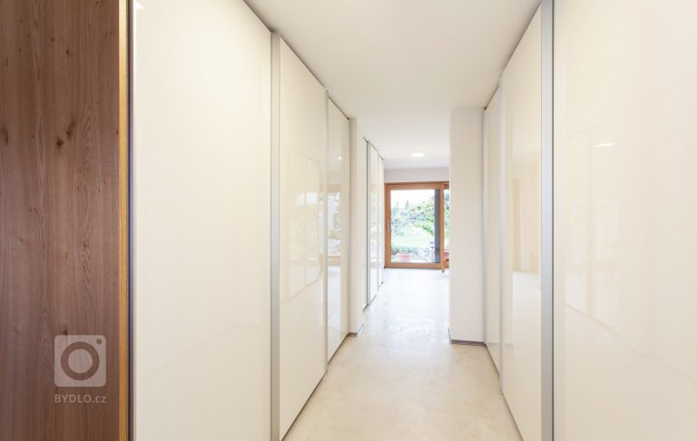 add picture to album