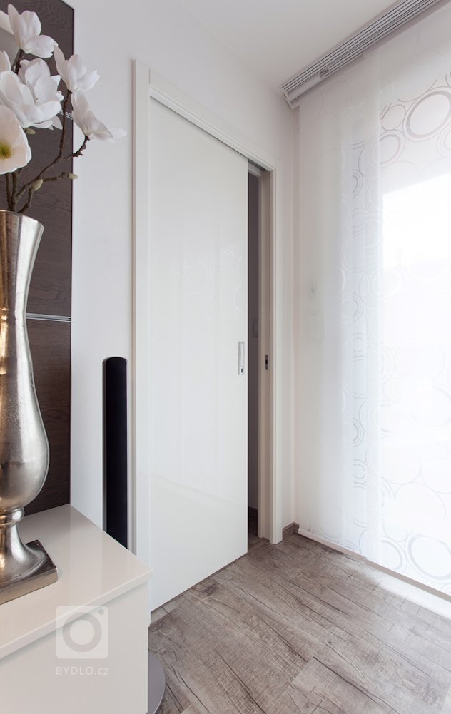 add picture to album