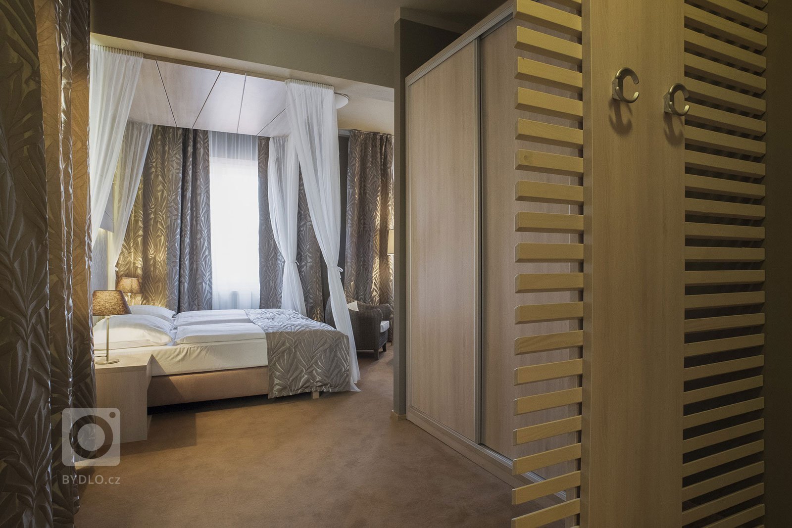 HOTEL KAMPA GARDEN POKOJE