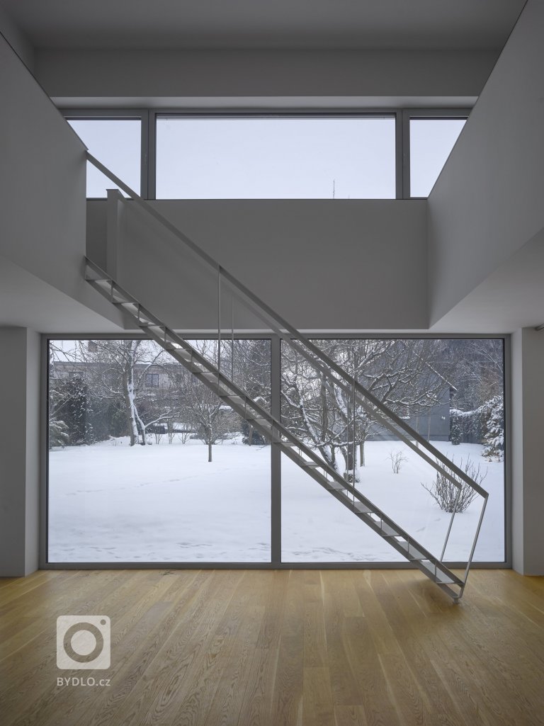 add picture to album