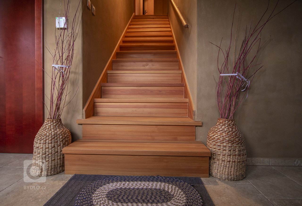 Ukončená realizace novostavby rodinného domu v&nbsp;nádherném prostředí otevřené krajiny nedaleko Koryčan.

V interiéru jsou postaveny kachlové kamna, ve…