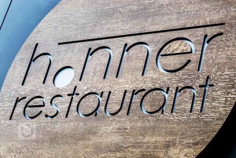 add picture to album