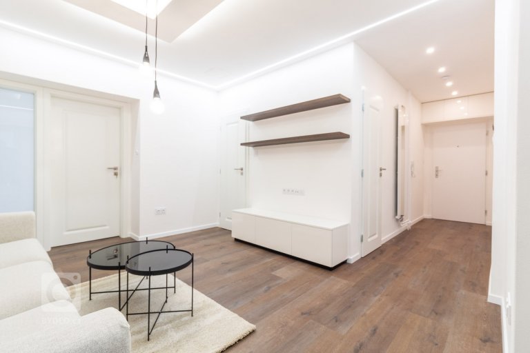 add picture to album