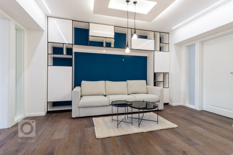 add picture to album