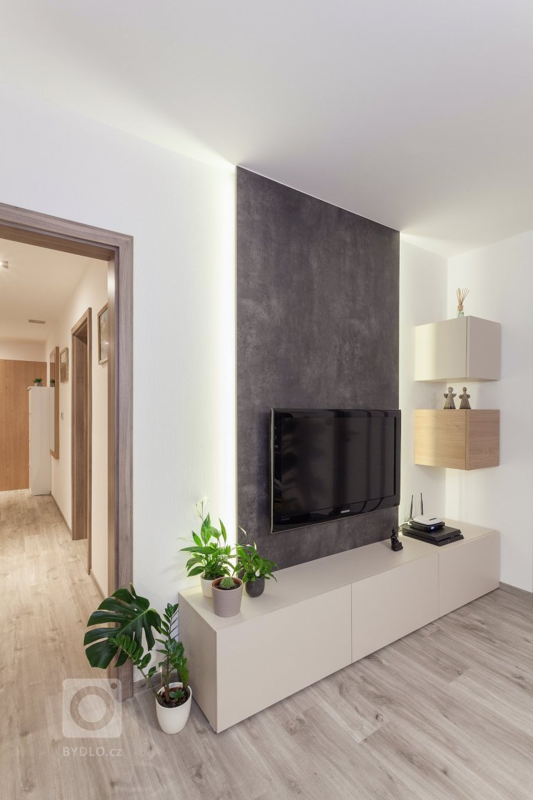 add picture to album