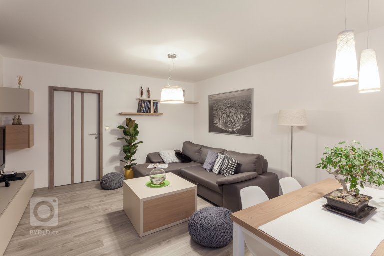 add picture to album