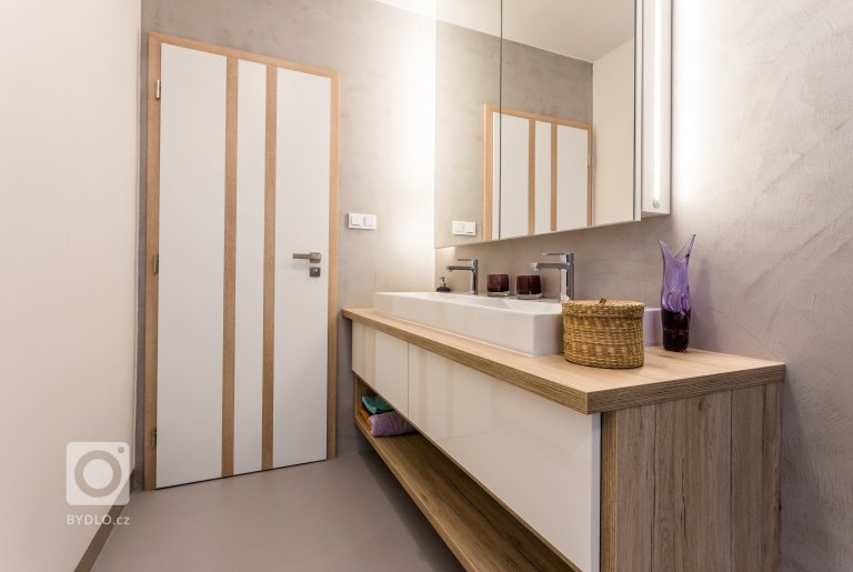 add picture to album