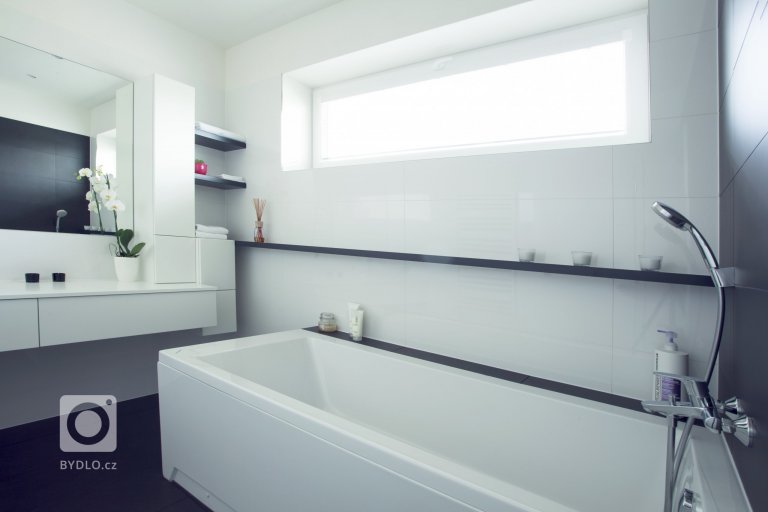 add picture to album