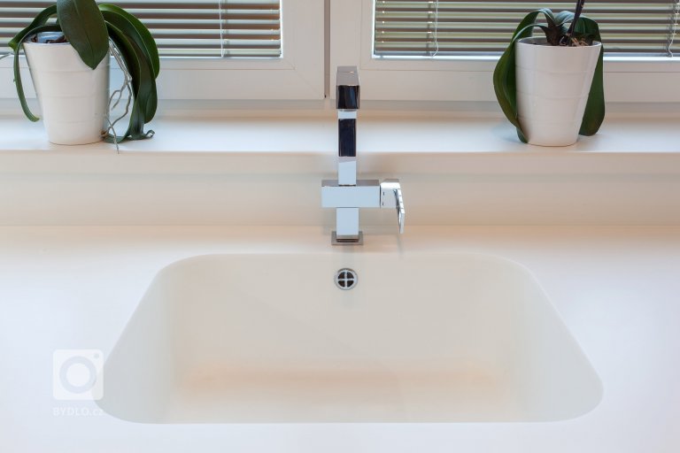 add picture to album