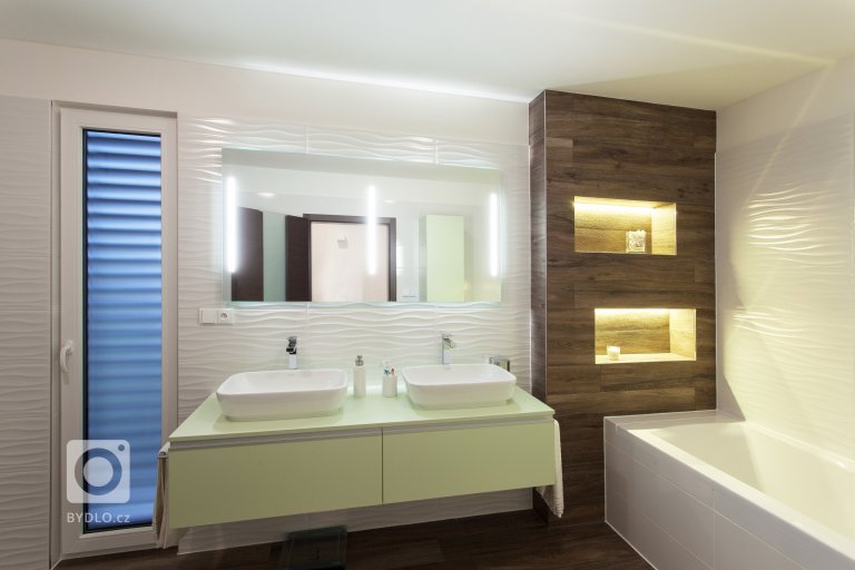 add picture to album