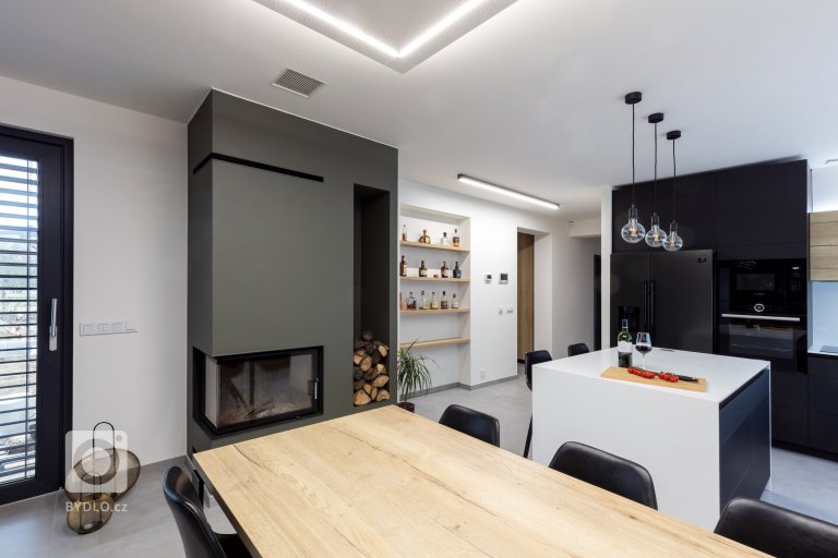 add picture to album