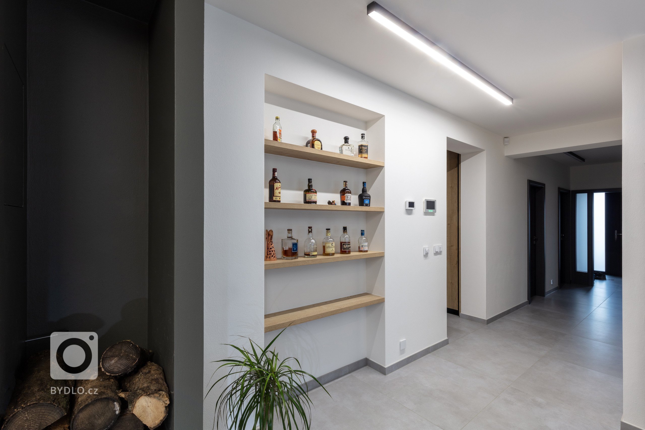 Investor nás oslovil&nbsp;s přáním navrhnout&nbsp;interiér&nbsp;pro&nbsp;novostavbu&nbsp;rodinného domu ve&nbsp;Starém Městě.&nbsp;Požadavkem mladého páru bylo…