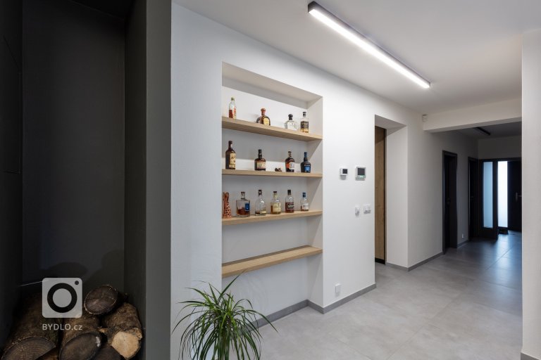 add picture to album