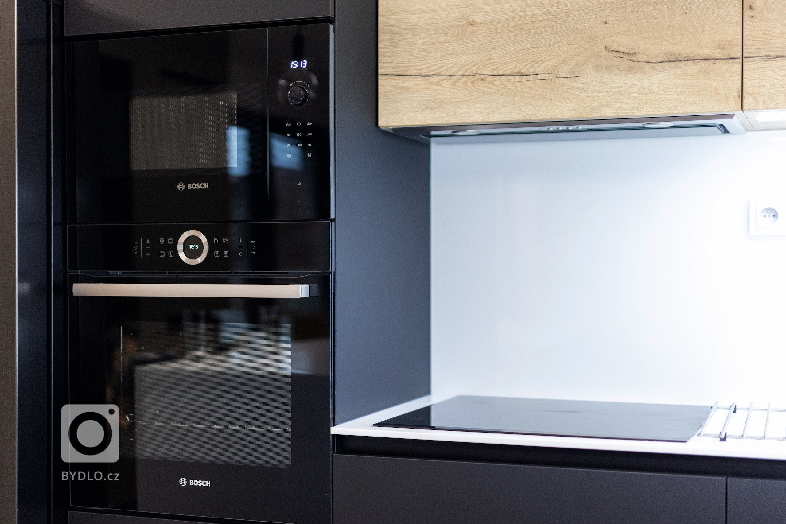 Investor nás oslovil&nbsp;s přáním navrhnout&nbsp;interiér&nbsp;pro&nbsp;novostavbu&nbsp;rodinného domu ve&nbsp;Starém Městě.&nbsp;Požadavkem mladého páru bylo…