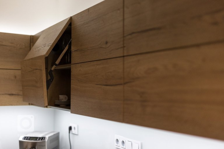 add picture to album