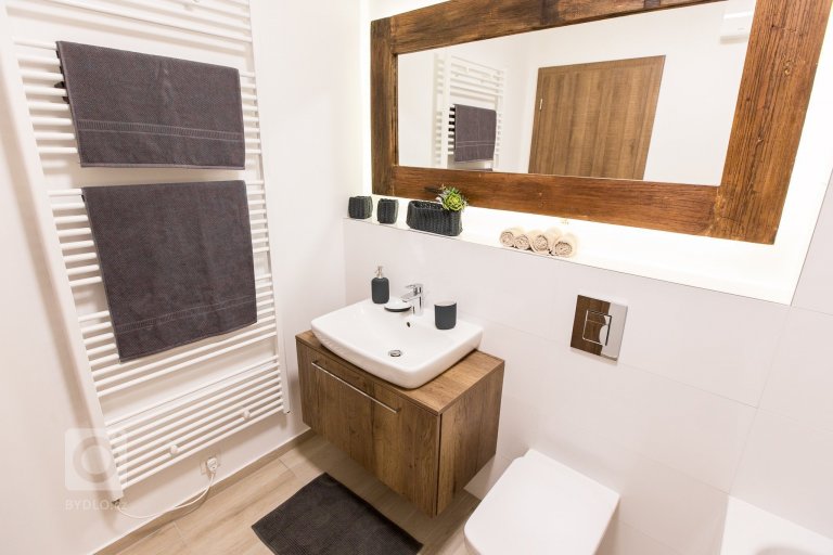 add picture to album