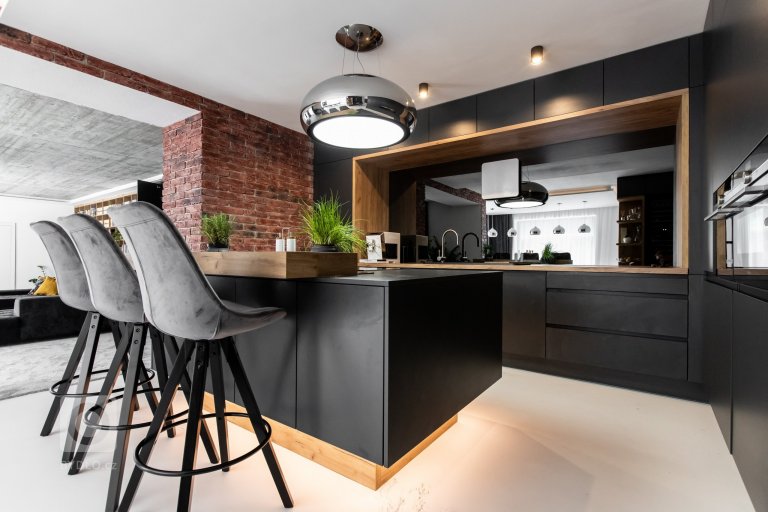 add picture to album