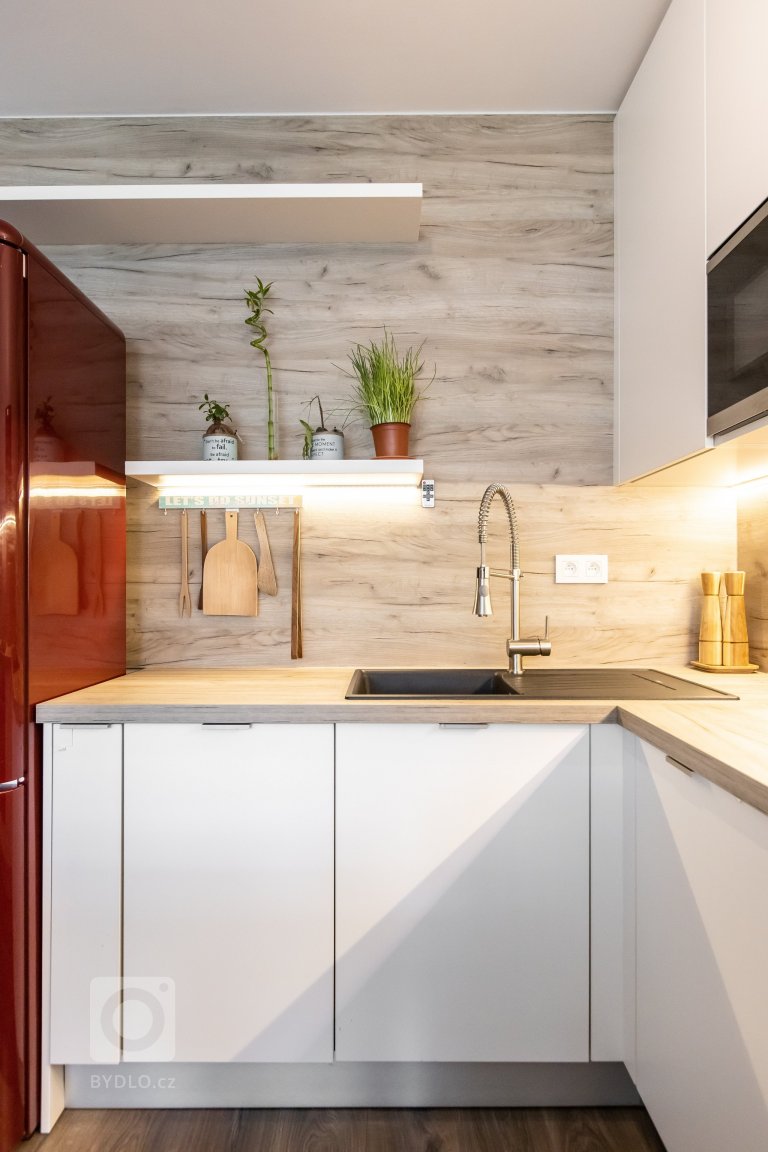 add picture to album