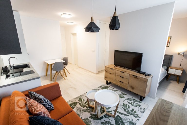 add picture to album