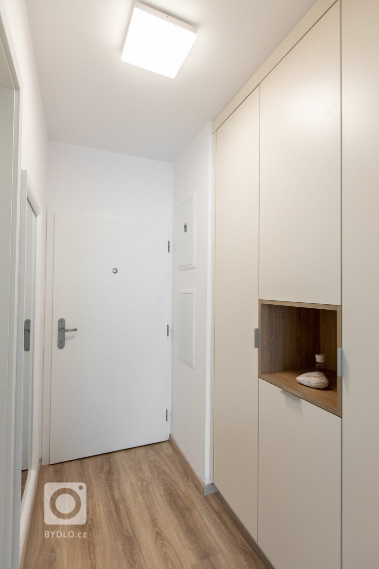 add picture to album