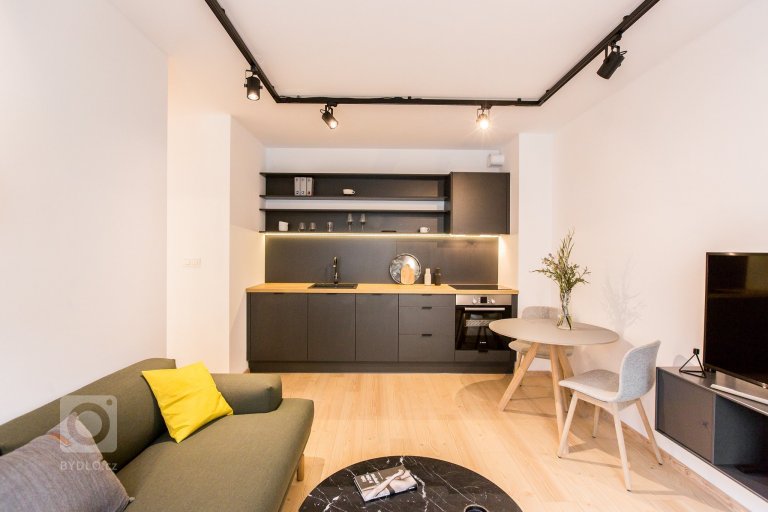 add picture to album