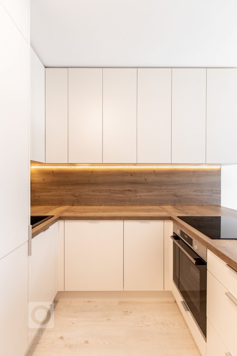 add picture to album