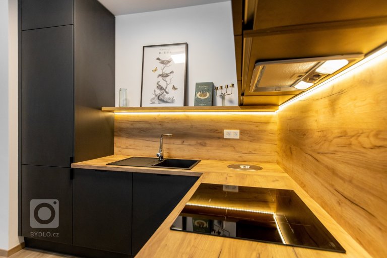 add picture to album