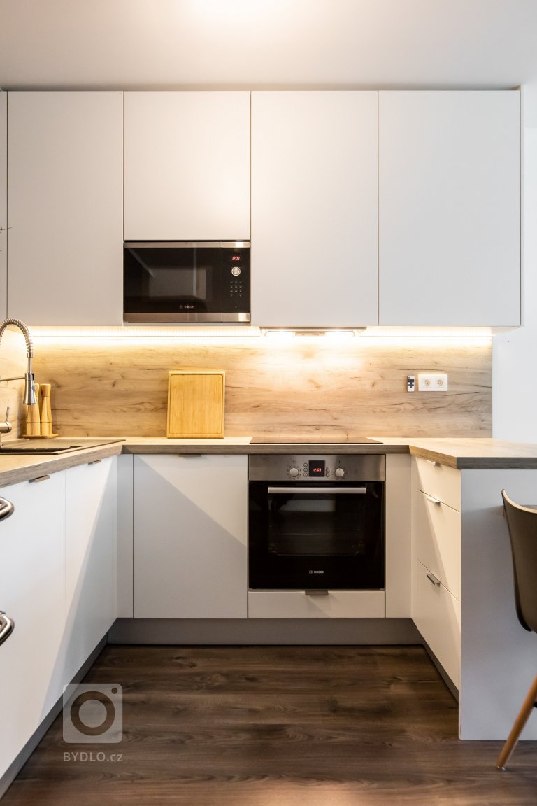 add picture to album