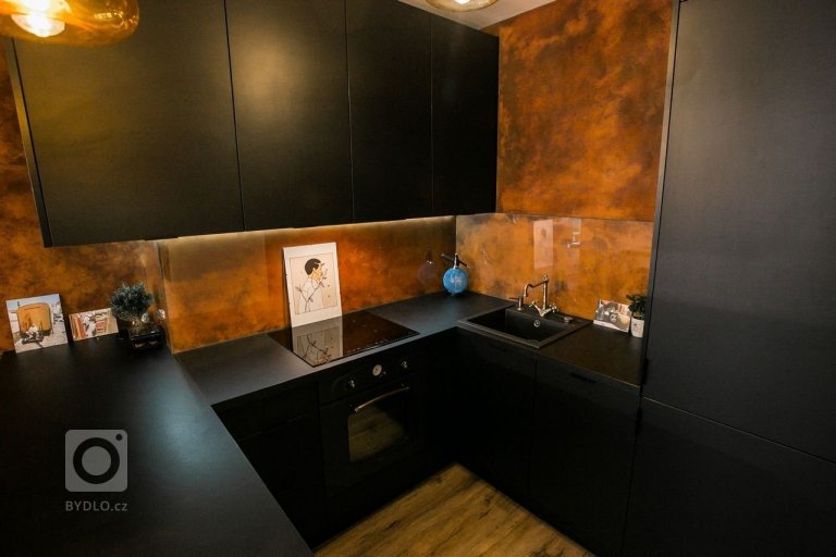 add picture to album