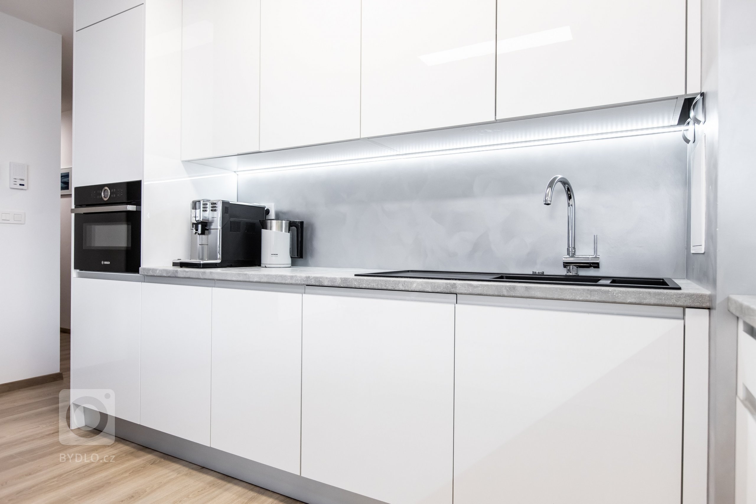 Pre niekoho sterilné nemocničné prostredie &ndash; pre nás a majiteľa tejto krásnej kuchyne je to stelesnenie čistoty a minimalizmu. Na rozbitie tohto dizajnu…