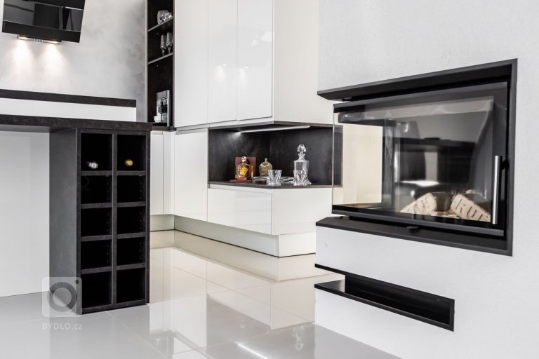 add picture to album