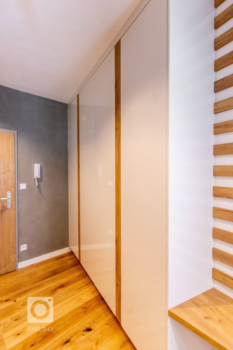 add picture to album