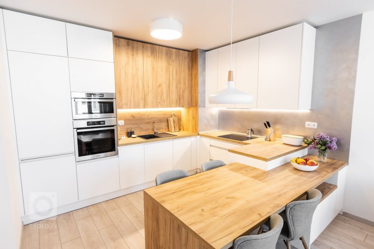 add picture to album