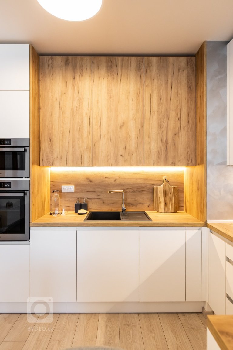 add picture to album