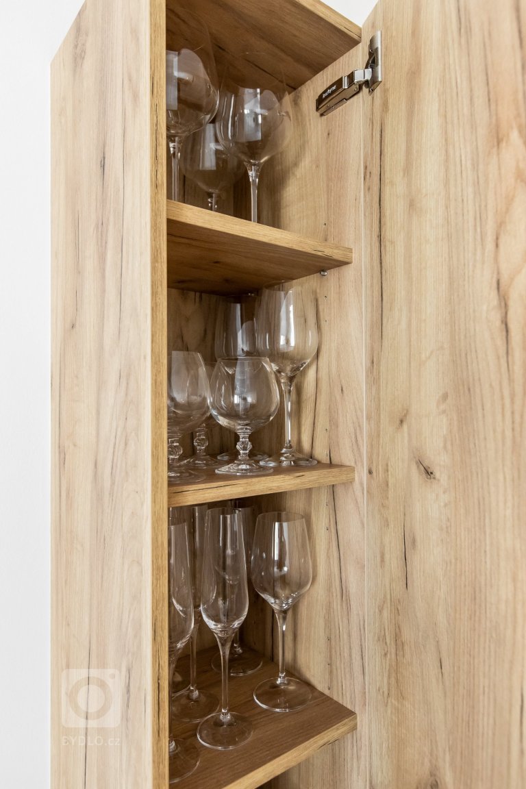 add picture to album