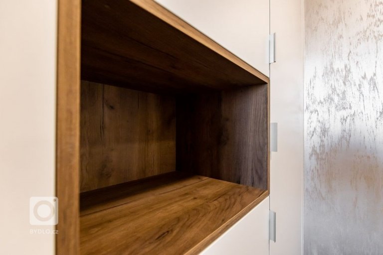 add picture to album