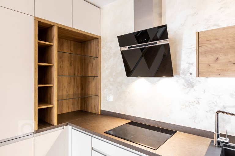 add picture to album