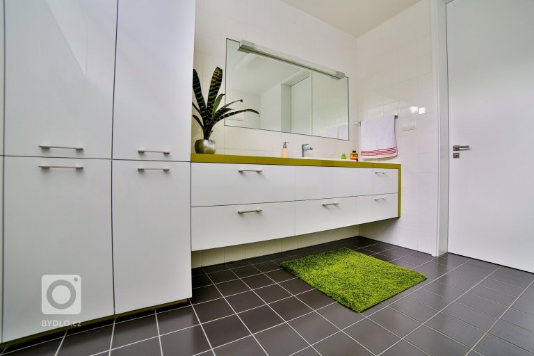 add picture to album