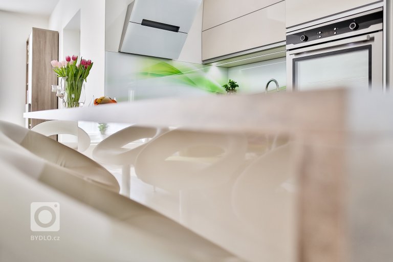 add picture to album