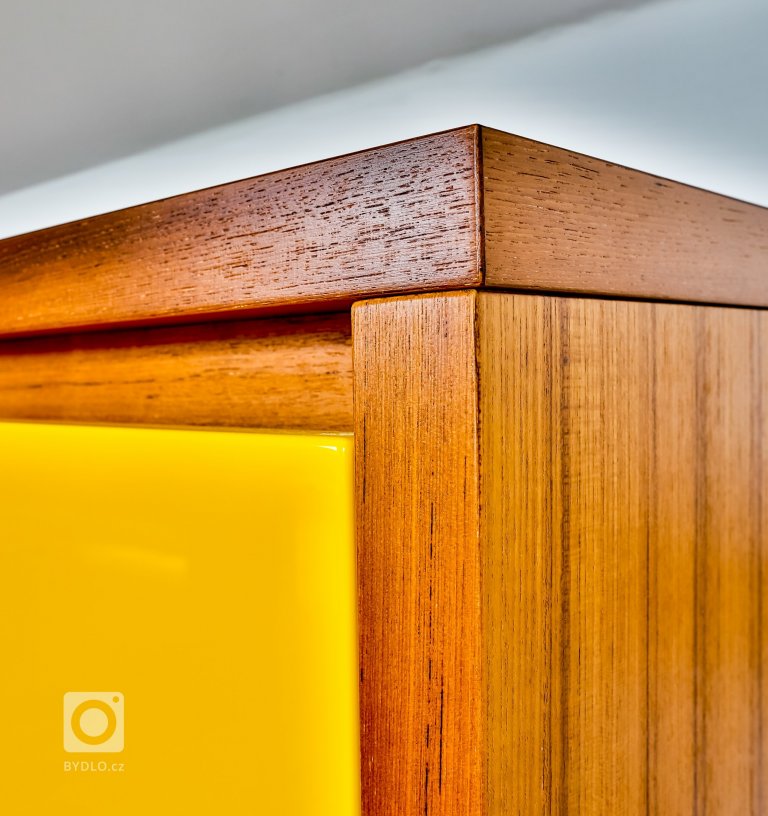 add picture to album