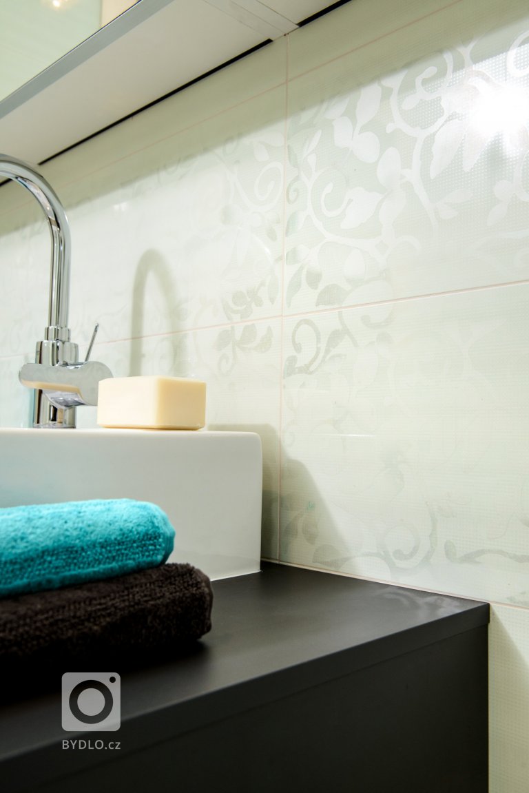 add picture to album