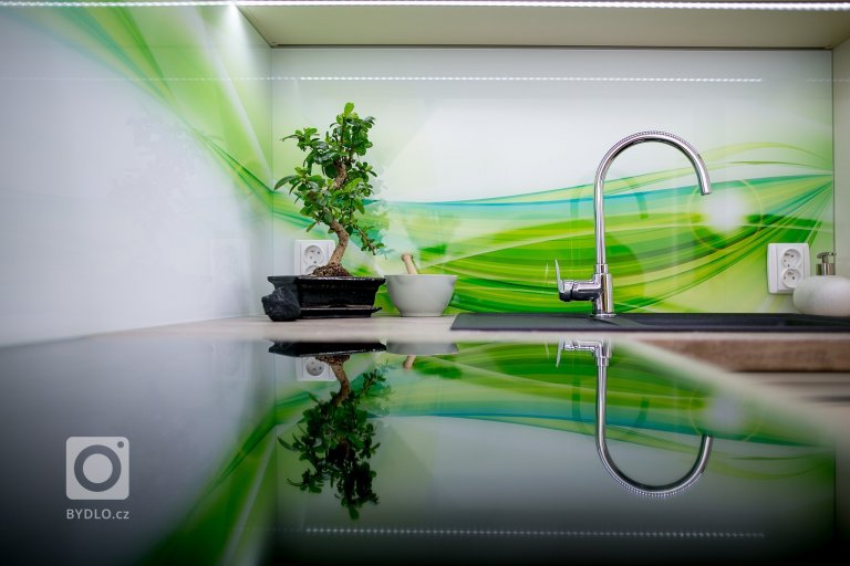 add picture to album