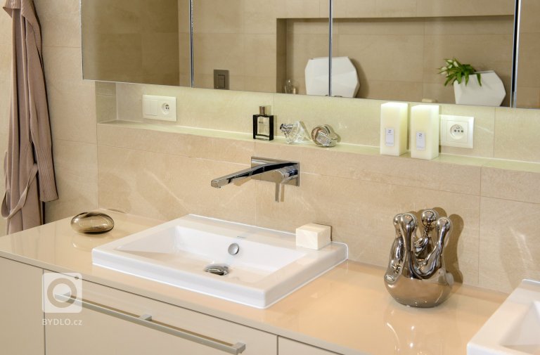 add picture to album